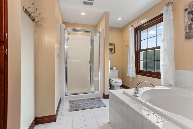 1498 PARKWAY DRIVE, Green Bay, WI 54304