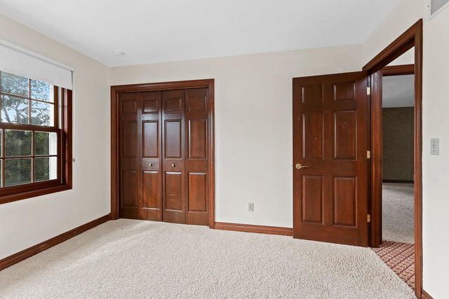 1498 PARKWAY DRIVE, Green Bay, WI 54304