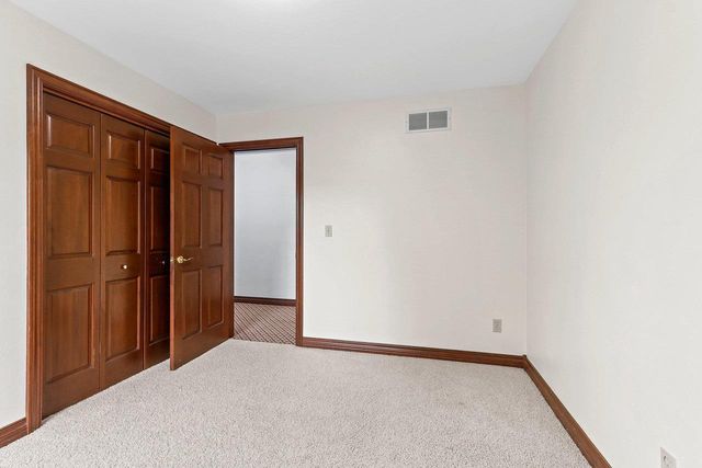 1498 PARKWAY DRIVE, Green Bay, WI 54304