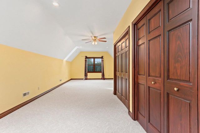1498 PARKWAY DRIVE, Green Bay, WI 54304
