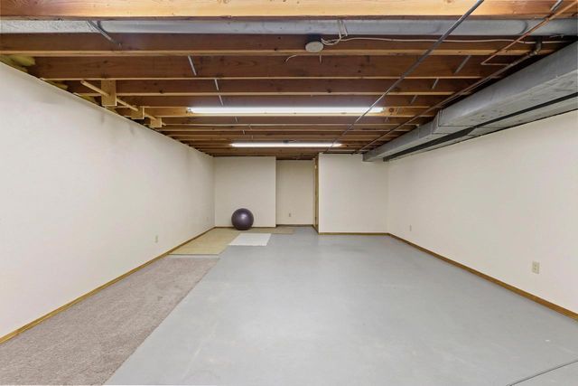 1498 PARKWAY DRIVE, Green Bay, WI 54304