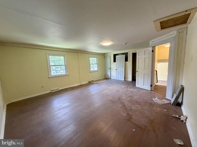 322 NICHOLSON RD, Mount Ephraim, NJ 08059