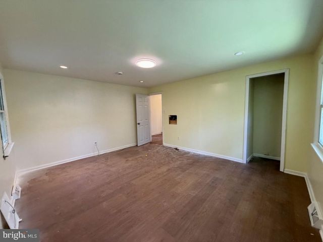 322 NICHOLSON RD, Mount Ephraim, NJ 08059