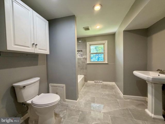 322 NICHOLSON RD, Mount Ephraim, NJ 08059