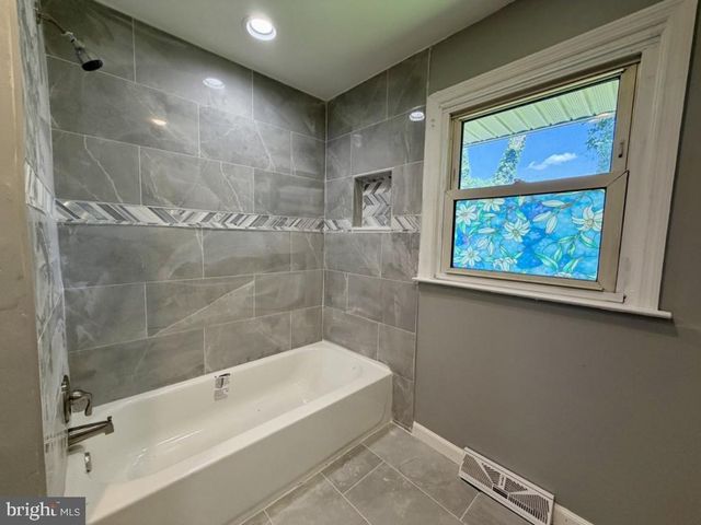 322 NICHOLSON RD, Mount Ephraim, NJ 08059