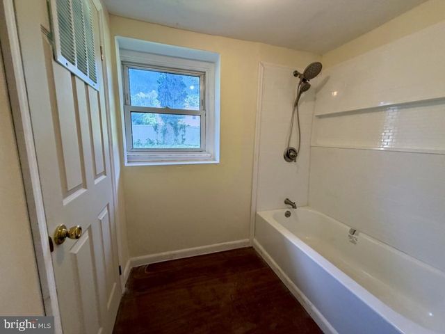 322 NICHOLSON RD, Mount Ephraim, NJ 08059