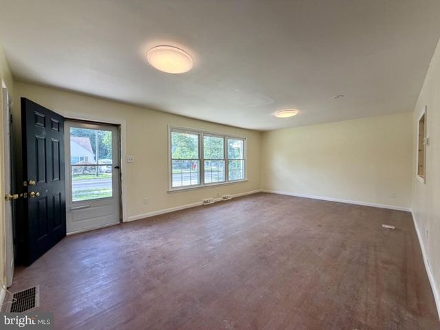 322 NICHOLSON RD, Mount Ephraim, NJ 08059
