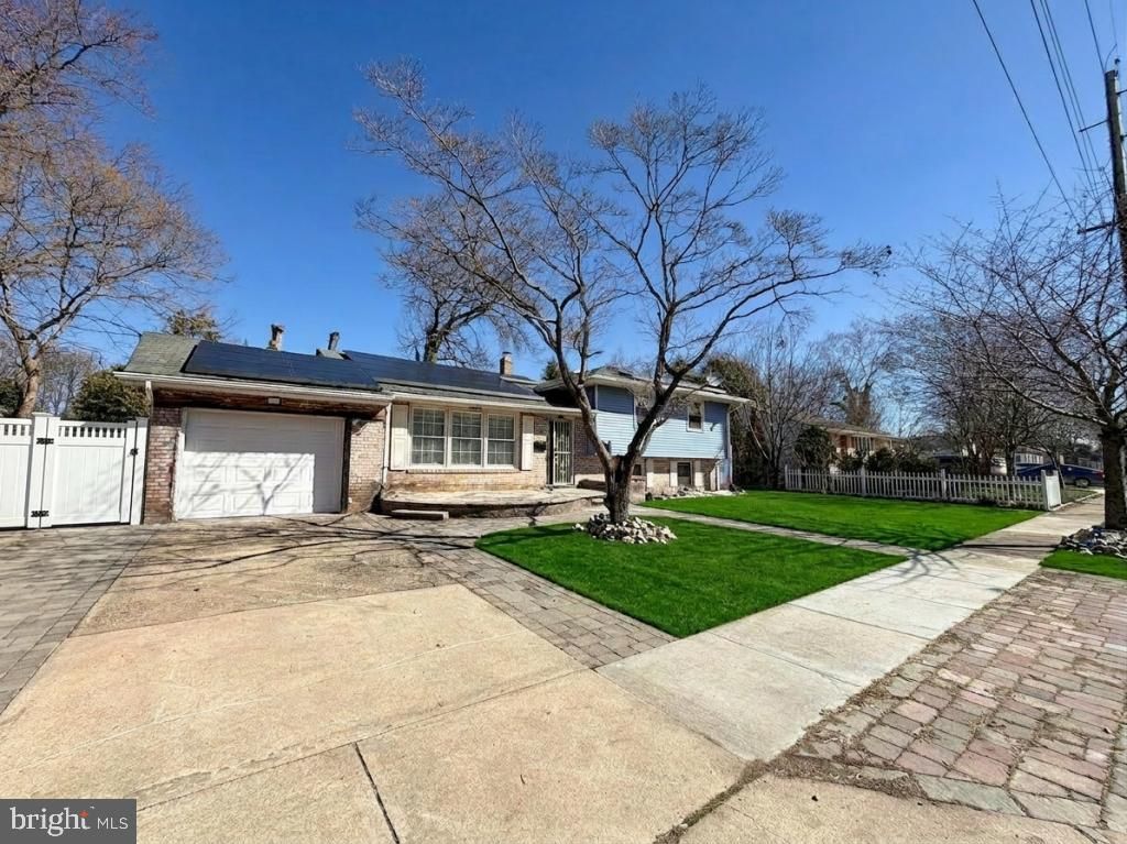 322 NICHOLSON RD, Mount Ephraim, NJ 08059
