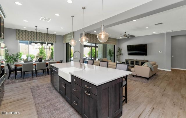 8142 E JAEGER Street, Mesa, AZ 85207