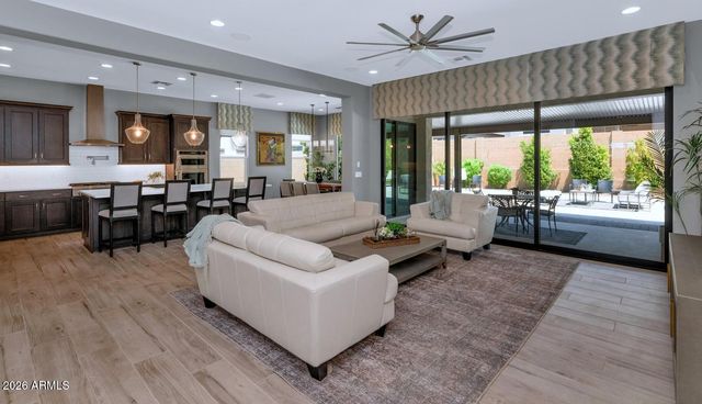 8142 E JAEGER Street, Mesa, AZ 85207