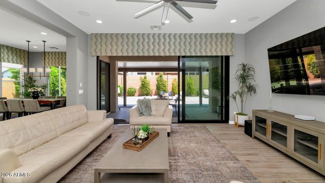 8142 E JAEGER Street, Mesa, AZ 85207