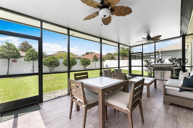 2849 MAPLE BROOK LOOP, Lutz, FL 33558