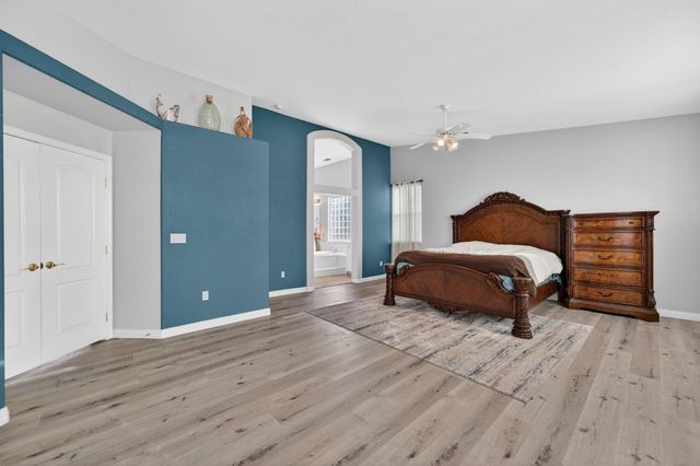 9479 Winding River Way, Elk Grove, CA 95624