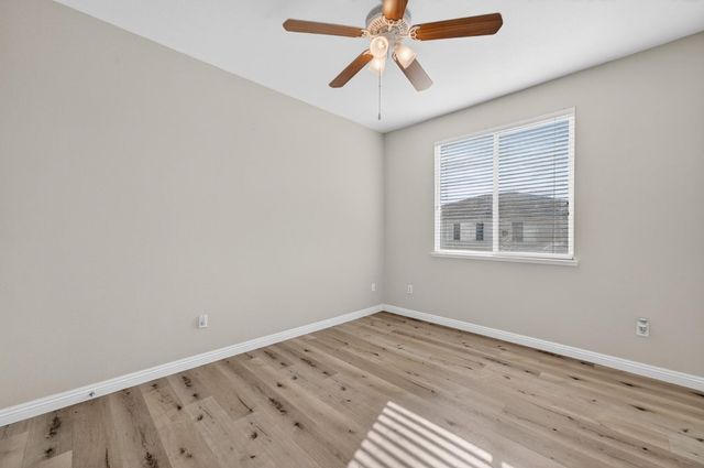 9479 Winding River Way, Elk Grove, CA 95624