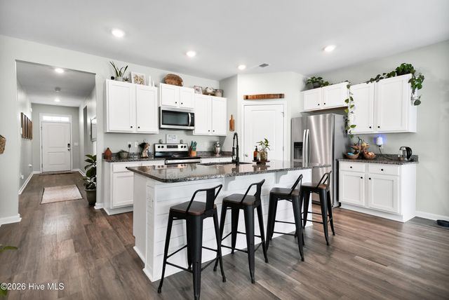 1528 Pleasant Hollow Court SE, Bolivia, NC 28422