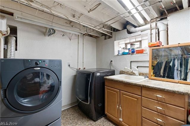 1544 Wyandotte Avenue, Lakewood, OH 44107