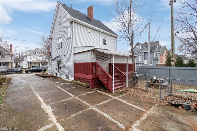 1544 Wyandotte Avenue, Lakewood, OH 44107