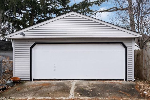 1544 Wyandotte Avenue, Lakewood, OH 44107