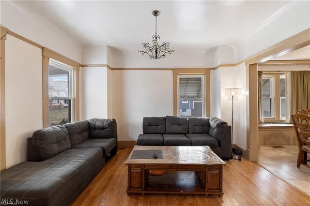 1544 Wyandotte Avenue, Lakewood, OH 44107