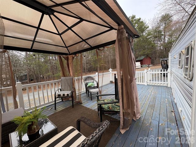 200 Badin View Road, New London, NC 28127