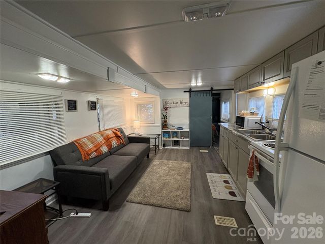 200 Badin View Road, New London, NC 28127