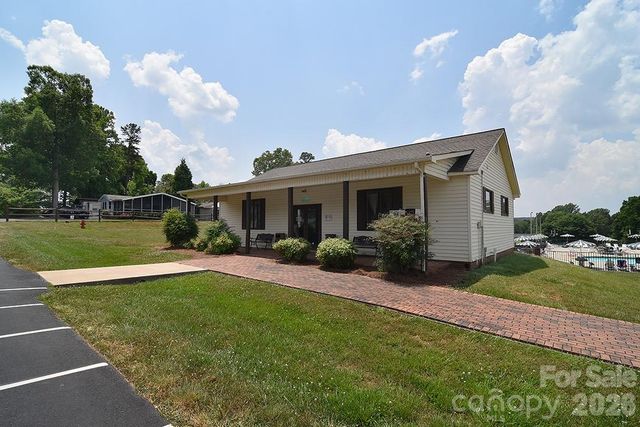 200 Badin View Road, New London, NC 28127