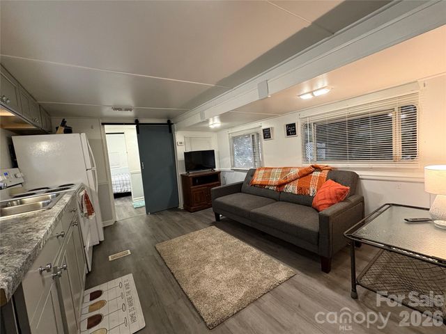 200 Badin View Road, New London, NC 28127