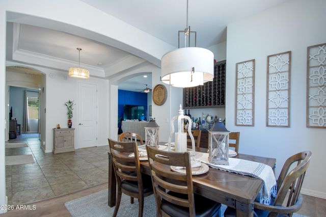 2880 E IRIS Drive, Chandler, AZ 85286