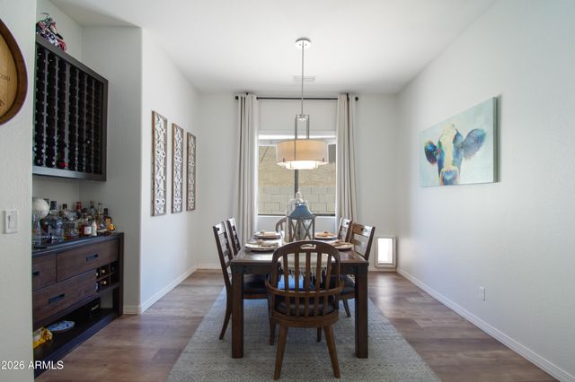 2880 E IRIS Drive, Chandler, AZ 85286