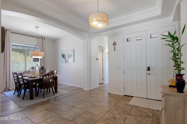 2880 E IRIS Drive, Chandler, AZ 85286