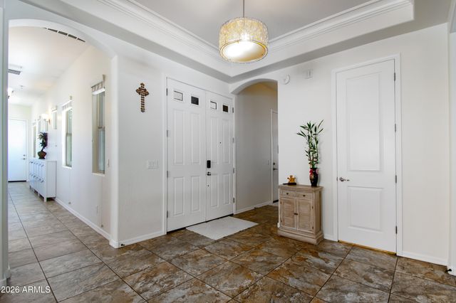 2880 E IRIS Drive, Chandler, AZ 85286