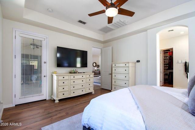 2880 E IRIS Drive, Chandler, AZ 85286