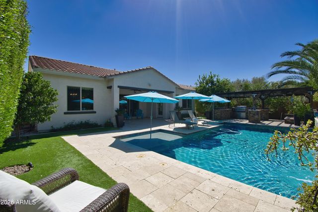 2880 E IRIS Drive, Chandler, AZ 85286