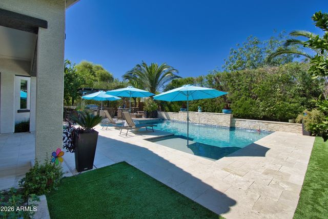 2880 E IRIS Drive, Chandler, AZ 85286