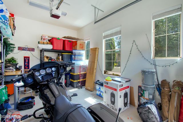 2880 E IRIS Drive, Chandler, AZ 85286