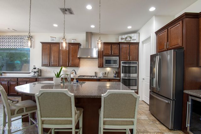 2880 E IRIS Drive, Chandler, AZ 85286