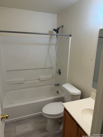 3819 Amber Hollow, San Antonio, TX 78245