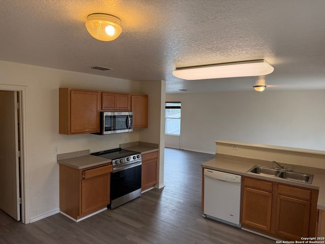 3819 Amber Hollow, San Antonio, TX 78245