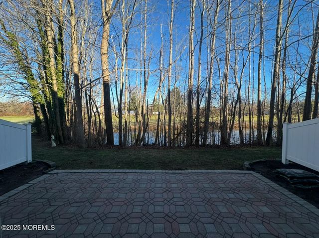 163 Shinnecock Drive, Manalapan, NJ 07726