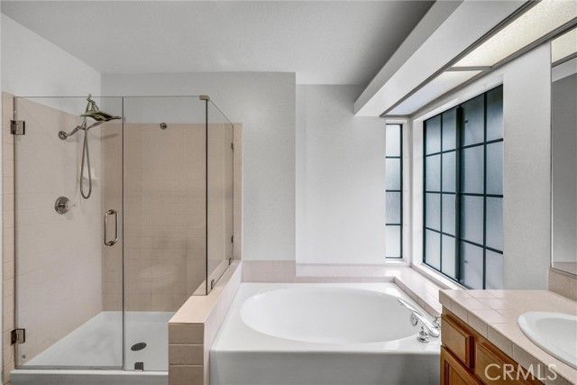 19620 Leadwell Street, Reseda (los Angeles), CA 91335