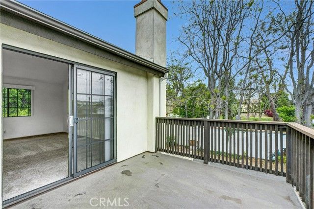 19620 Leadwell Street, Reseda (los Angeles), CA 91335