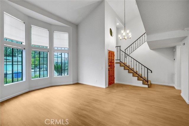 19620 Leadwell Street, Reseda (los Angeles), CA 91335