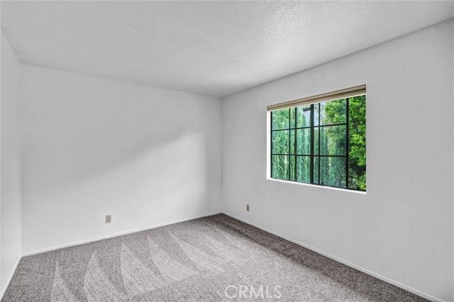 19620 Leadwell Street, Reseda (los Angeles), CA 91335