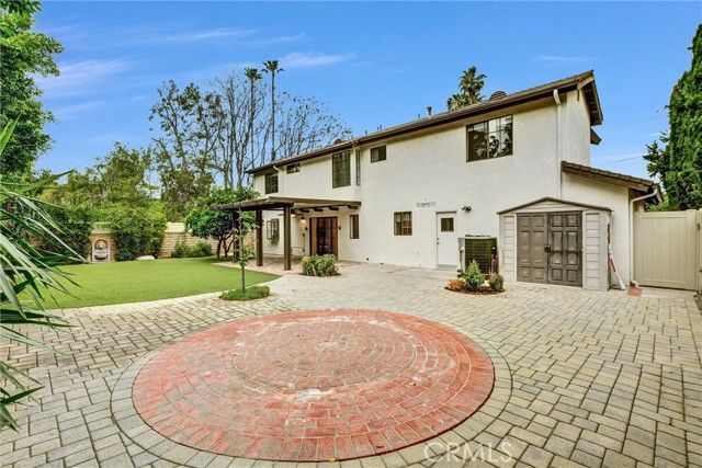 19620 Leadwell Street, Reseda (los Angeles), CA 91335