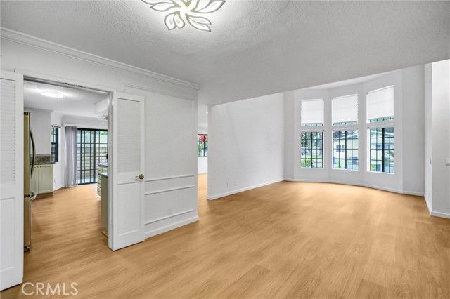 19620 Leadwell Street, Reseda (los Angeles), CA 91335