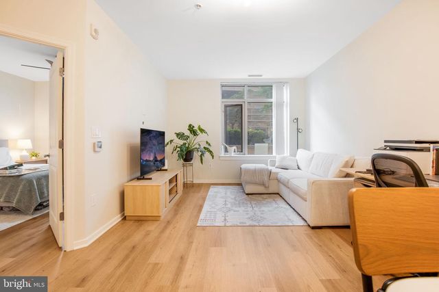 6506 AMERICA BLVD #213, Hyattsville, MD 20782