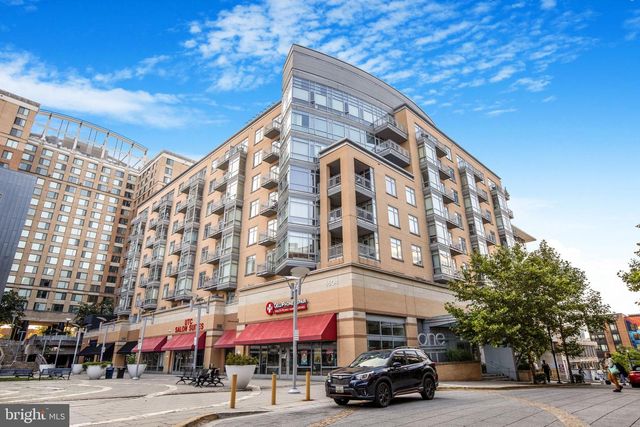 6506 AMERICA BLVD #213, Hyattsville, MD 20782