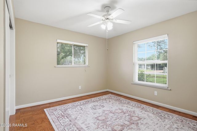217 Meadow Lane, Lafayette, LA 70506