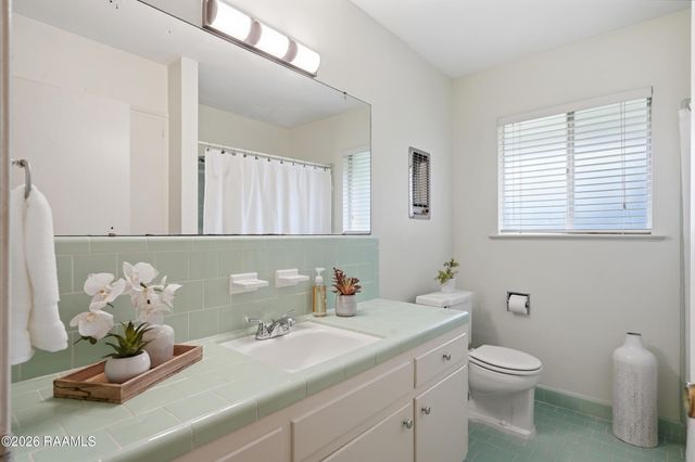 217 Meadow Lane, Lafayette, LA 70506