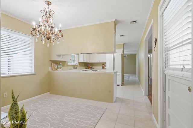 217 Meadow Lane, Lafayette, LA 70506